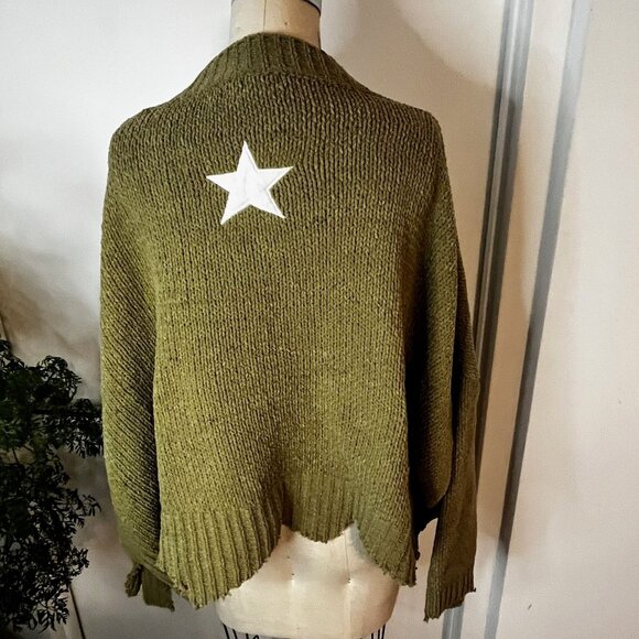 POL Distressed Oversized Chenille Cropped Sweater With Patch Embellishments Size - Picture 4 of 9